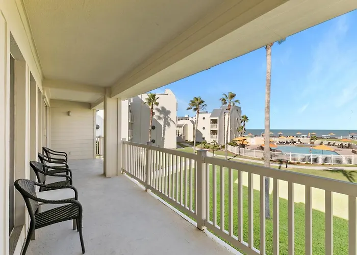New Stunning Ocean-View Beachfront Resort, Heated Pool!