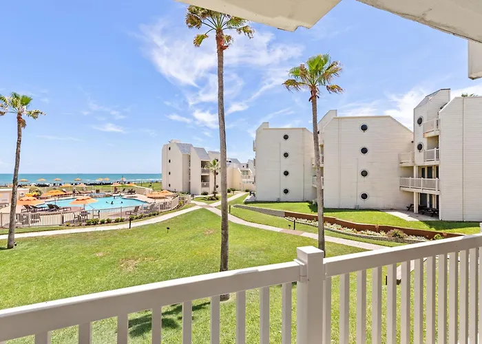 New Stunning Ocean-View Beachfront Resort, Heated Pool!